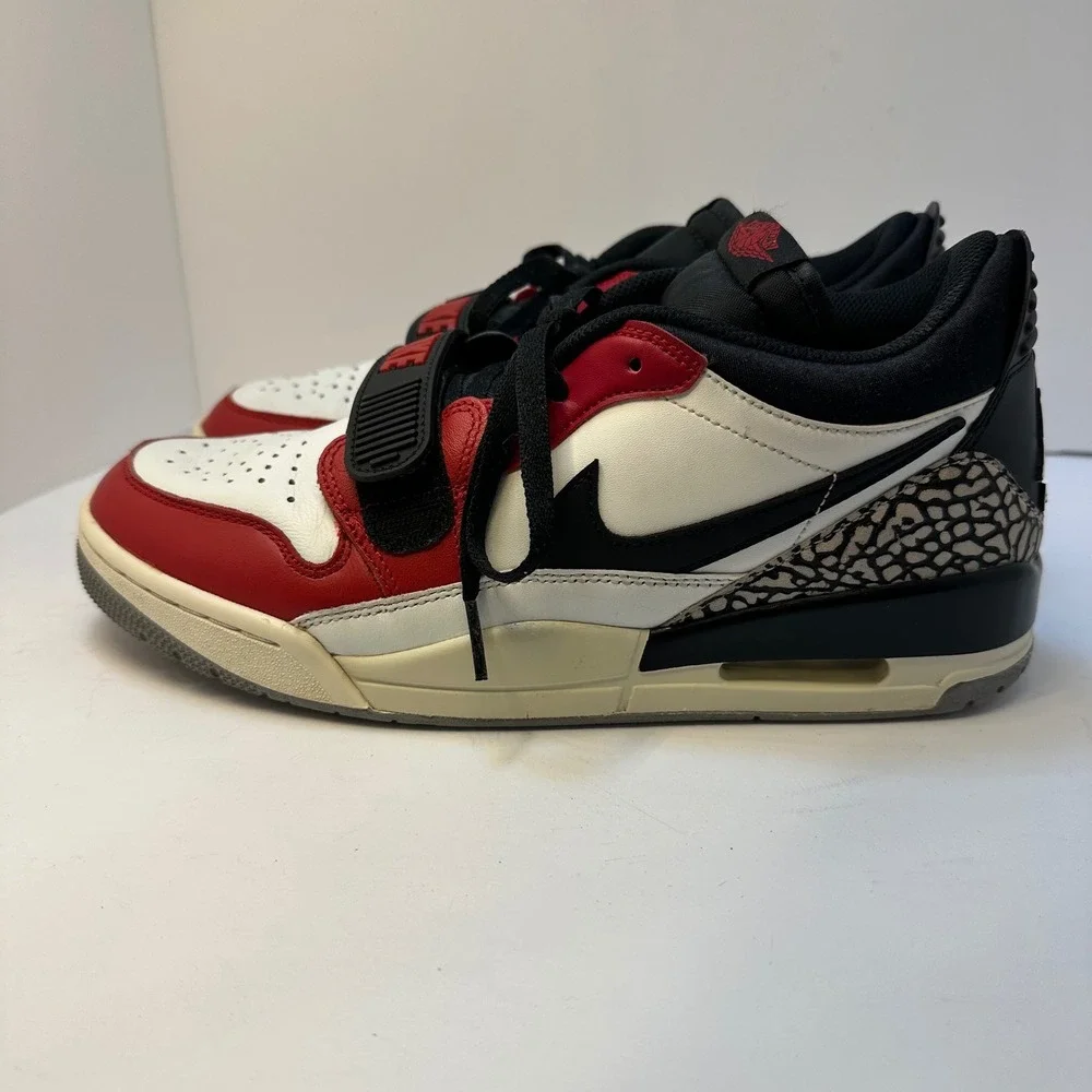 Jordan Legacy 312 Low Chicago Red White Black CD7069-106 Mens 9.5 Sneaker‎